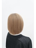 ビーヒアナウ N゜03 金沢駅西店(BE HERE NOW)&nbsp;ナチュラルボブ/ベージュカラー/酸性ストレート