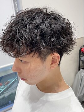 癖が馴染む波巻きスパイラル【メンズ/パーマ/眉毛/沖縄市/美里】