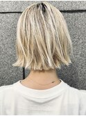 blunt bob/bleach color
