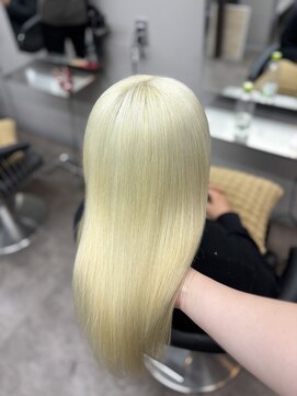 エミーバイモアムー(Emmie byMoremuu) 【あいり】抜きっぱなしブロンド