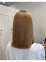 ロッカ(ROCCA) 切りっぱなしボブ×ミルクティーカラーミルクティーブロンド