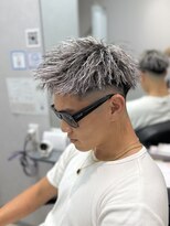 ヘアーグランデシーク(Hair Grande Seeek)&nbsp;ツイストパーマホワイトメッシュスキンフェード名古屋短髪パーマ