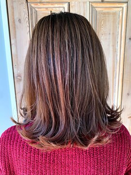 ベニヤボンドストリート(Beniya BOND STREET) ダークラベンダーアッシュ×鎖骨ミディアム