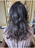 外ハネロングヘア