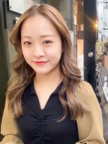 ノラ ウメダ(NORA UMEDA)&nbsp;【NORA UMEDA 高木】透明感◎艶ミルクティーハイライトカラー