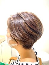 カルム ヘアー(calme hair) 大人ショートヘアー