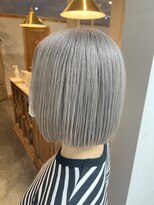 ヘアーデザインサロン スワッグ(Hair design salon SWAG) white silver