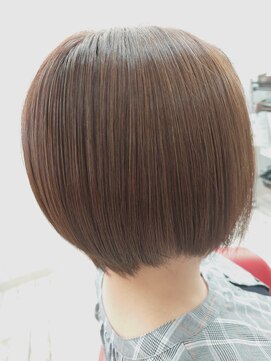 ジゼル ヘアガーデン(Giselle.hair garden) スッキリボブ