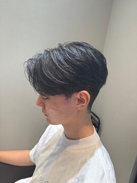 ステージ(STAGE) ダウンパーマ　韓国メンズヘア　カルマパーマ　センターパート