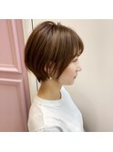 丸みとクビレのショートスタイル