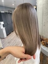 ルーブ トウキョウ(Loob. TOKYO)&nbsp;ハイトーンカラーミルクティーピンクベージュレイヤーカット韓国