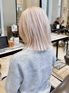 ネオリーブギンザ 銀座店(Neolive GINZA) ホワイティーベージュ×レイヤーボブ【銀座】片桐