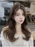 韓国レイヤーカット　透明感カラー　前髪なし　水越