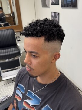 ザチョップショップ キチジョウジ(THE CHOP SHOP KICHIJOJI) カット メンズヘア 針金パーマ スキンフェード アフロパーマ