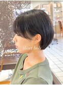 丸み◎暗めカラーショートボブ×前髪ありボブ