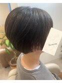 丸み×襟足タイトな大人ショートボブ