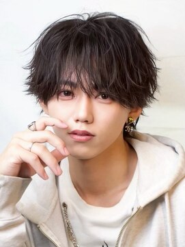 ナチュラル 渋谷(NATURAL) フェザーパーマ／スパイキーショート／［メンズ／渋谷］