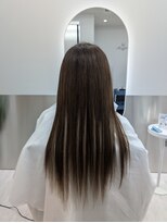 リノン(LINON)&nbsp;ブラウンロングヘアーでイメチェン