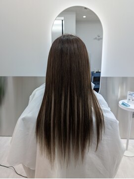 リノン(LINON) ブラウンロングヘアーでイメチェン