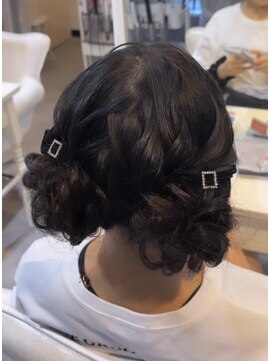 ラビットモア ヘアセット ナゴヤ(RABBIT more hair set NAGOYA) ツインだんご