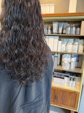 ヌル ヘア デザイン(nullus hair desigh) 【nullus】ロングウェーブパーマ＋艶ブラウン
