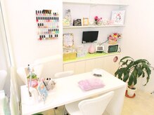 ヘアーアンドネイル デビュー(Hair&Nail Debut)の雰囲気（ネイルブース併設のトータルビューティーサロンです♪）