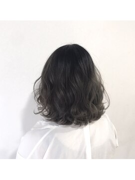 ファイブポイント(Five Point) グラデーション×グレージュカラー