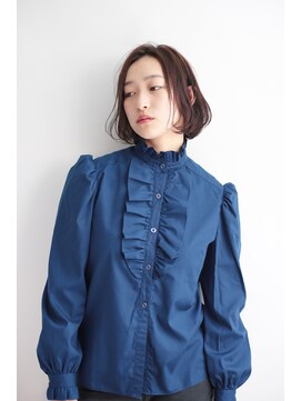 アリシア(arishia) センターパート×ベージュブラウン