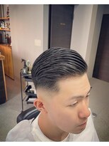 ニーキュウヨン バーバーズストア(294 BARBER's Store) スキンフェード×サイドパート