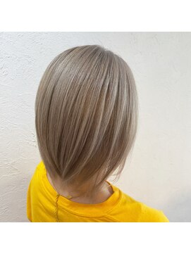 ワールドオーダー 天王寺店(WORLD ORDER) 高明度ベージュ