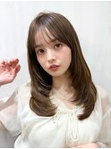 内巻きワンカールレイヤーロング顔まわり小顔カットベージュ