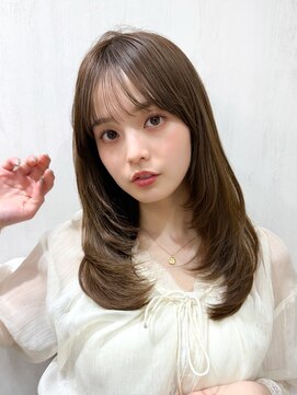 アフロート ルヴア(AFLOAT RUVUA) 内巻きワンカールレイヤーロング顔まわり小顔カットベージュ