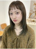 顔周りレイヤーオン眉カットデザインカラー