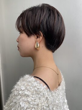 エアー 青山(AIR) 丸みショートセンターパートハンサムショートくびれショート