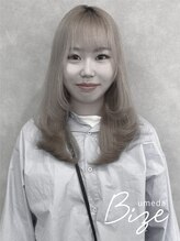 ビゼ 梅田(BIZE) SHIORI 