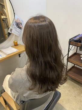 ニナ 梅田(nina) オリーブベージュ