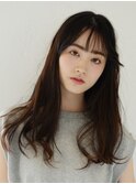 黒髪でも軽やかなリラクシーロング