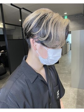 アンダーバーホワイト(_WHITE) 韓国　センターパート