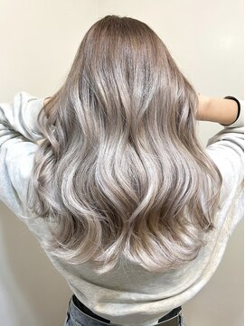 リリー シブヤ(Lilly shibuya) 【Lilly渋谷】#グラデーション#ヨシンモリ#学割U24#韓国