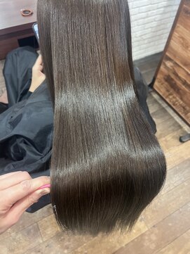 シカ 神戸三宮元町店(Cica) 髪質改善トリートメント 艶髪 復元 韓国 三宮 元町