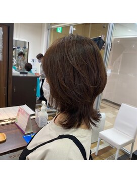 アックスリブ 蓮田店(AXE-LEVE) 外ハネくびれウルフカット