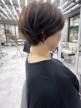 ビューブルー 亀戸錦糸町(VIEW BLUE) 美髪シアーカラーピンクブラウンショートカット切りっぱなしボブ