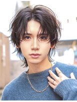 オーシャントーキョー 渋谷神南(OCEAN TOKYO) 黒髪センターパートスパイラルウルフ