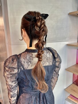 シャルムバイケンジ(Charm.by KENJE) 【高めポニーテール】結婚式/二次会/銀座/有楽町/アレンジ