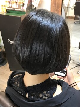 アティック(attic) ショートボブ/ボブ/ミディアム/ヘアドネーション/レイヤーカット