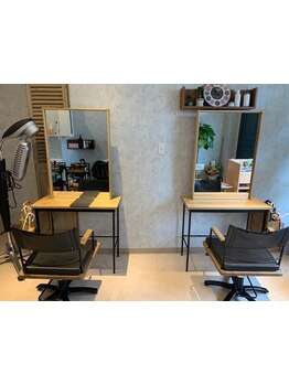 女性スタイリストがマンツーマン施術で、アナタのお悩みを解決します☆忙しい朝でも扱いやすいスタイルへ♪