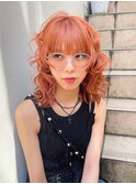 オレンジカラー×ウェーブヘア×ケアブリーチ×ブリーチカラー