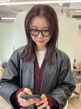 ユー(yew) ほんのりピンクブラウン