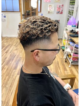 ブロンド宮城リョータパーマ