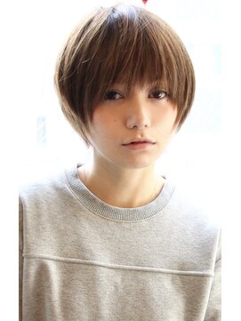 レウナ 外苑前(Reuna) 30代・40代に人気シルエットが綺麗なショートスタイル